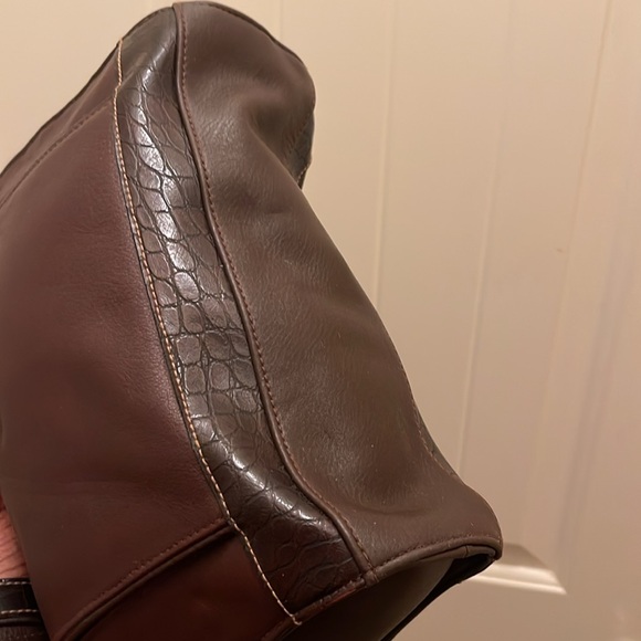 Carriage House genuine leather, please check all picture of condition - Picture 11 of 17